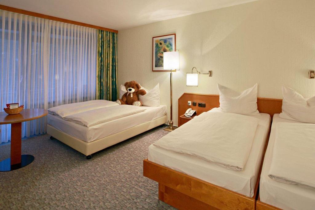 Balladins Superior Hotel Gutsmann باد برامشتيت الغرفة الصورة
