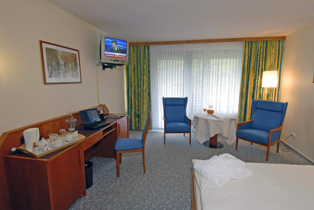 Balladins Superior Hotel Gutsmann باد برامشتيت الغرفة الصورة